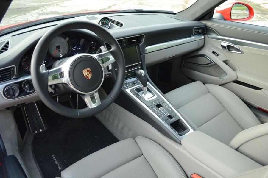  Porsche 911 Carrera 4S 2013 года  (фото 19 из 82)